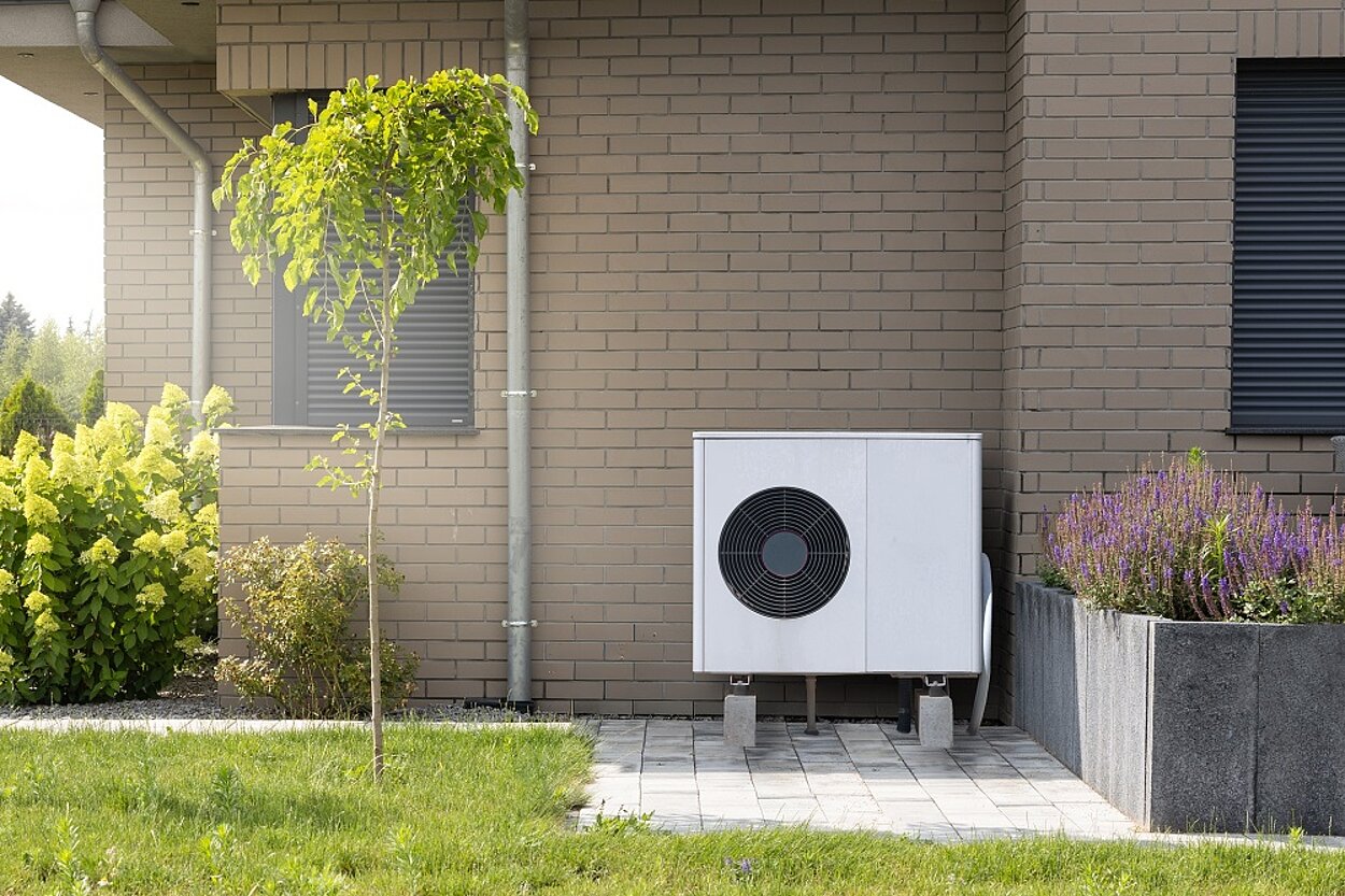 Ab dem 1. Oktober 2024 muss auch bei Wärmepumpen in Mehrparteienhäusern die verbrauchsabhängige Abrechnung erfolgen.